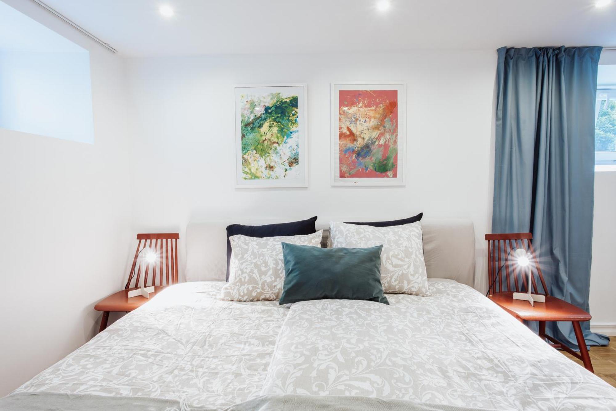 Spacious Near The Airport And Bus Station Huoneisto